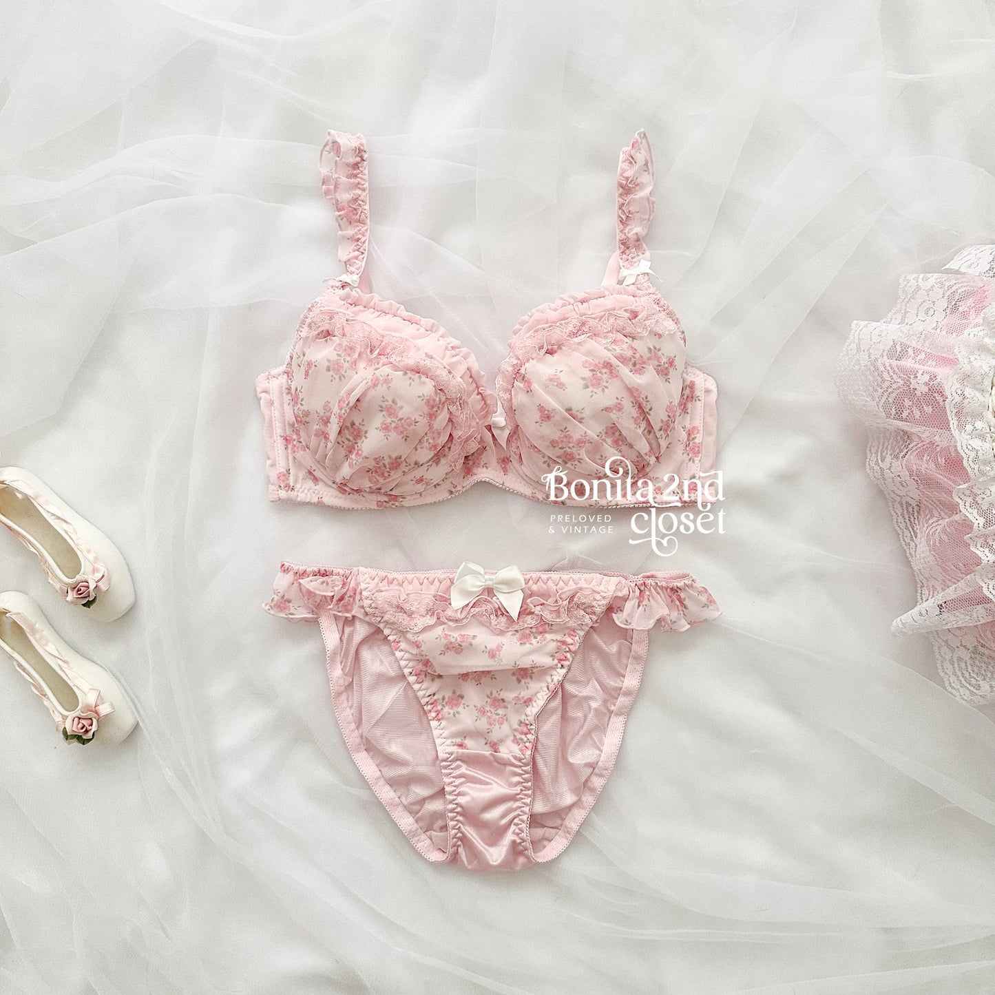 Floral kiss bra set