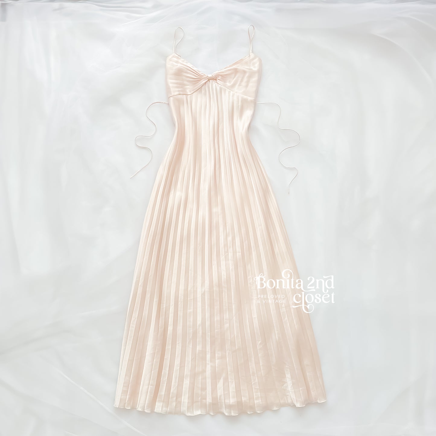 Rare Vintage Blush Pleated Bow Slip