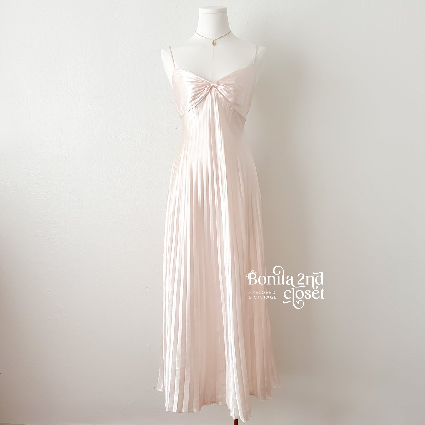 Rare Vintage Blush Pleated Bow Slip