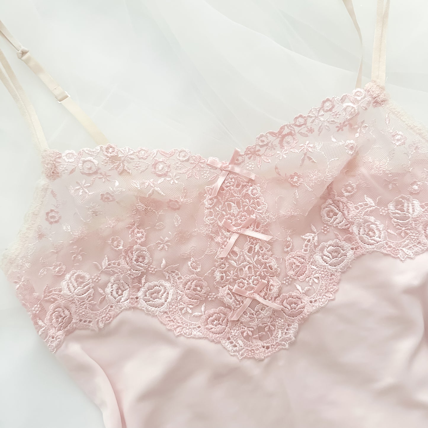 Rosé Etude Embroidery Camisole