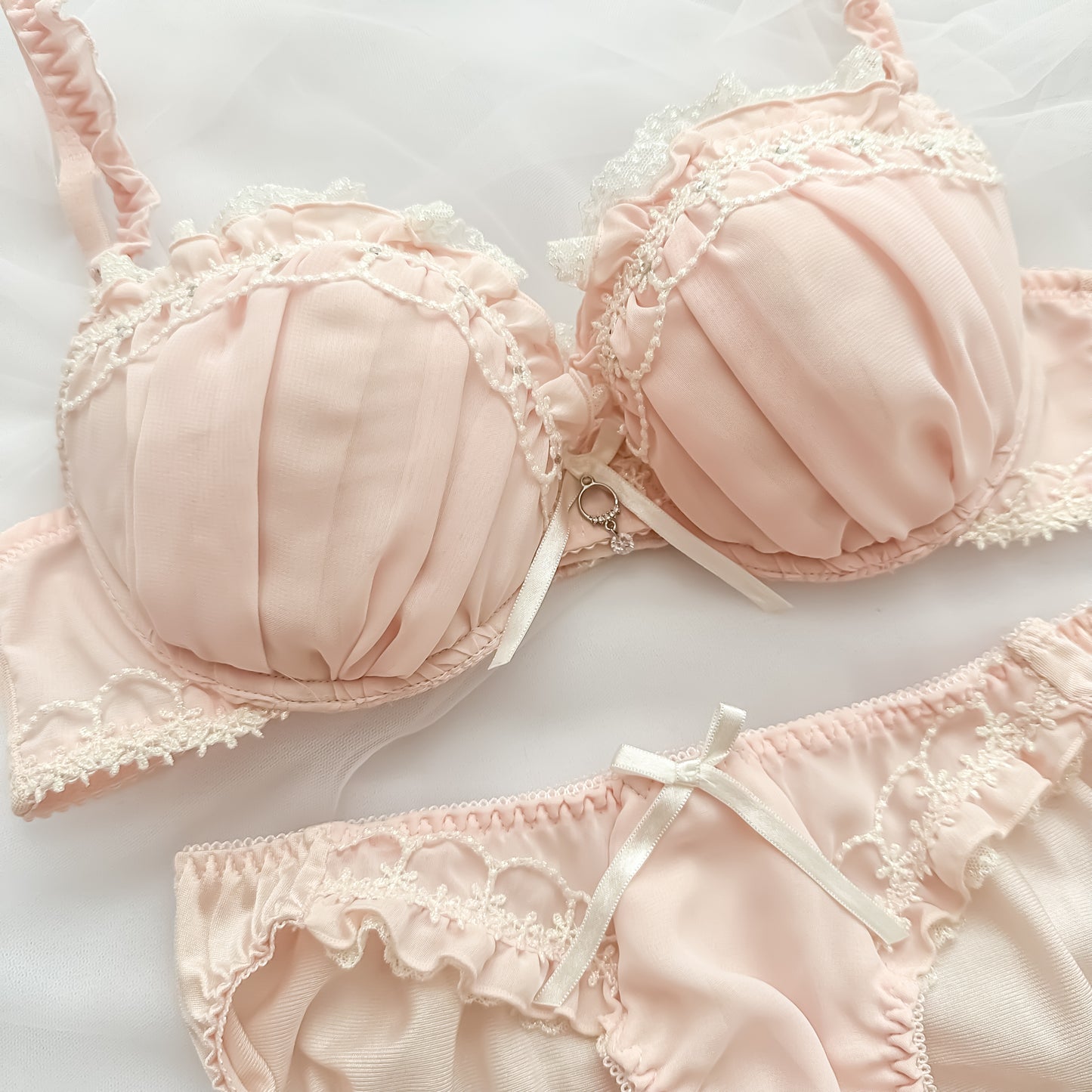 Japanese Rose Puff Cream Bra Set 34B
