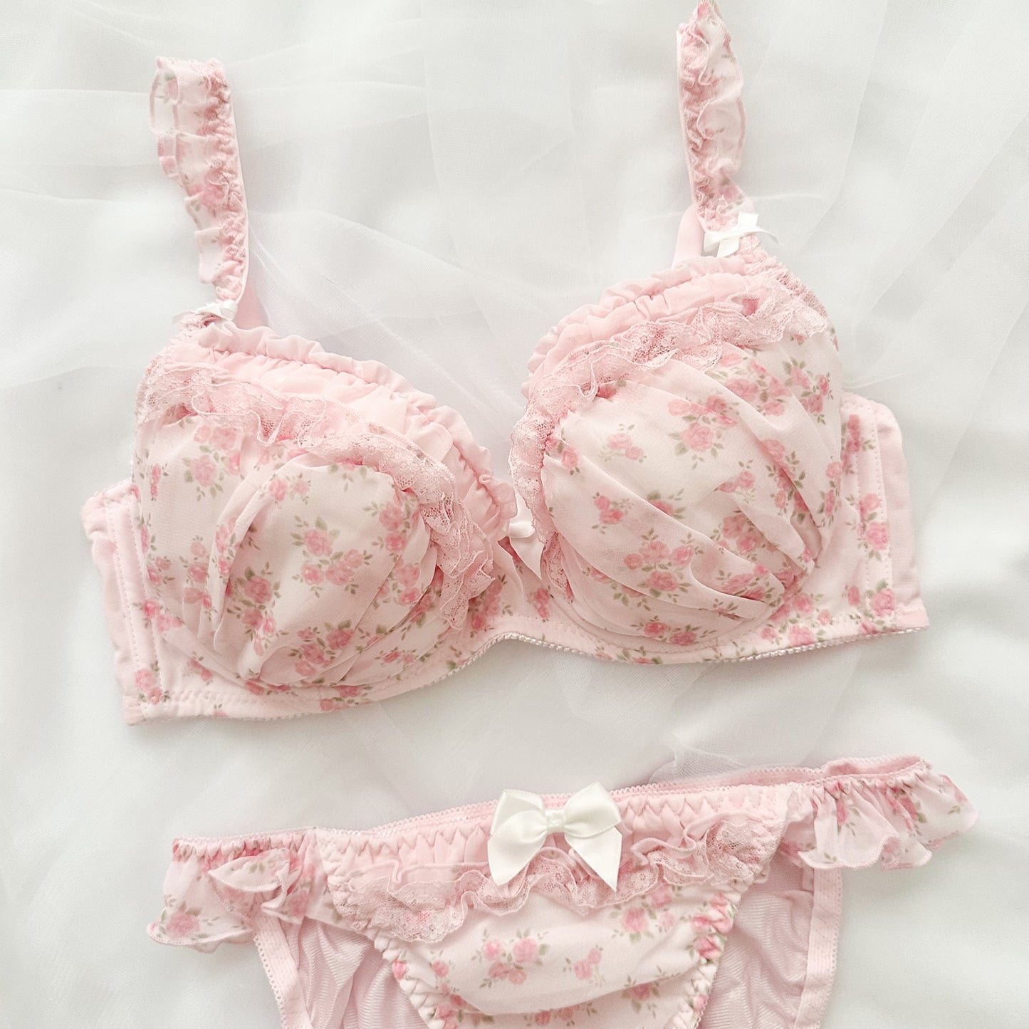 Floral kiss bra set