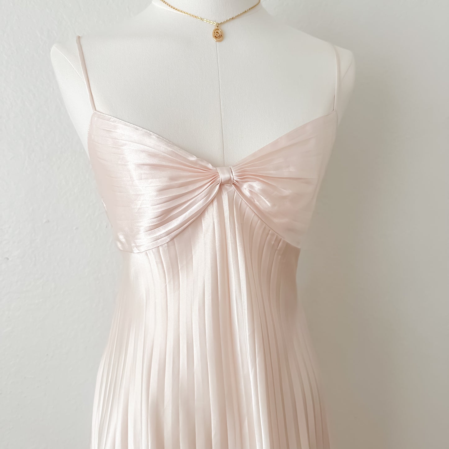 Rare Vintage Blush Pleated Bow Slip