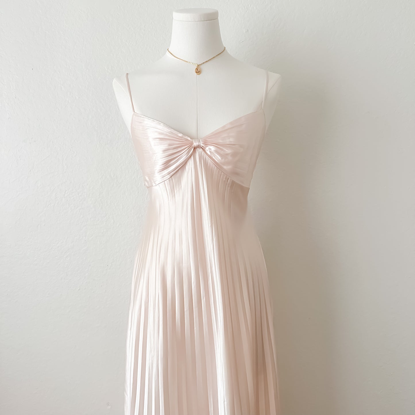 Rare Vintage Blush Pleated Bow Slip