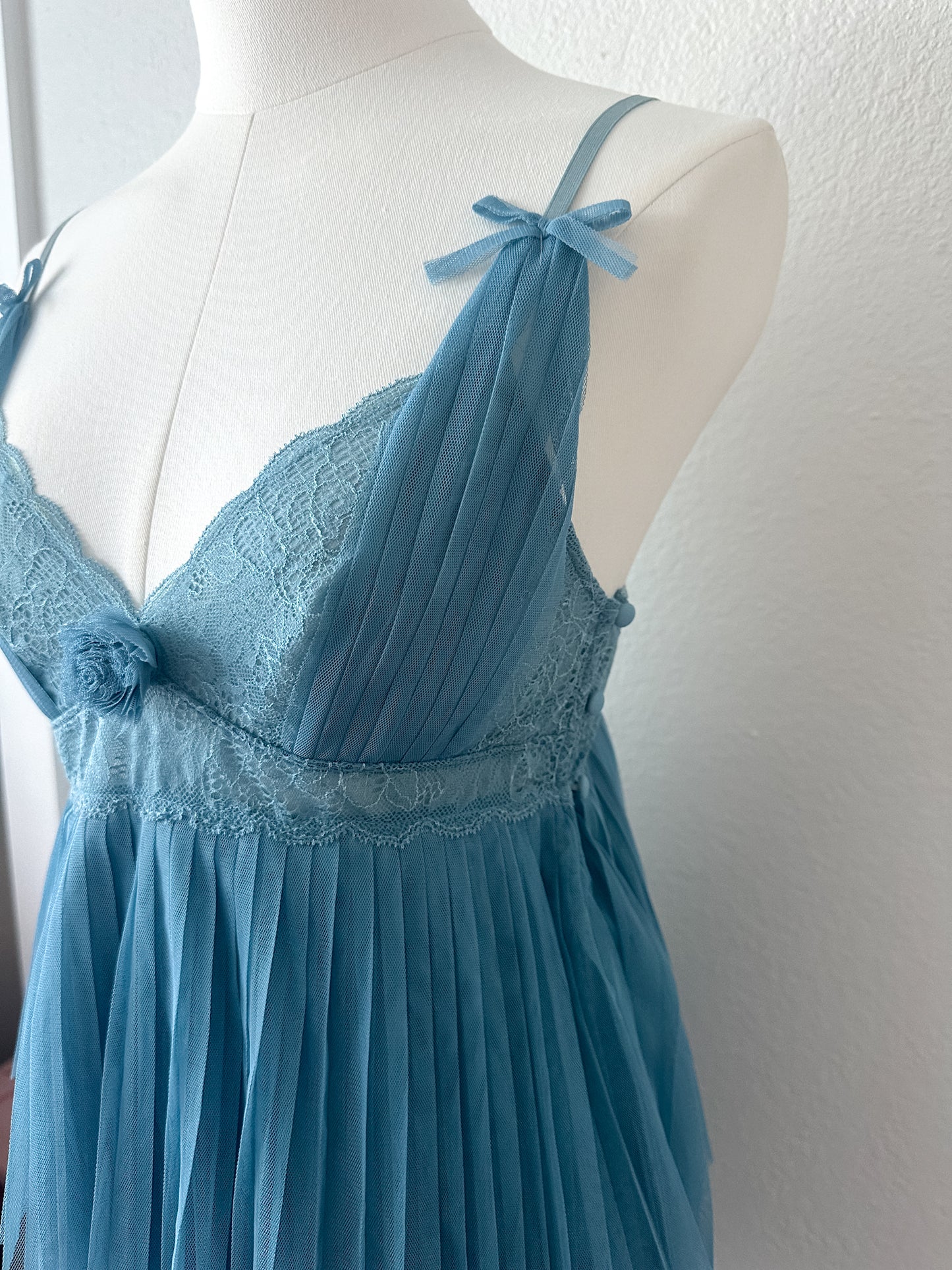 Eblin Siren Pleated Slip