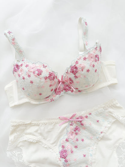 Whimsical Embroidery Bra Set 32A