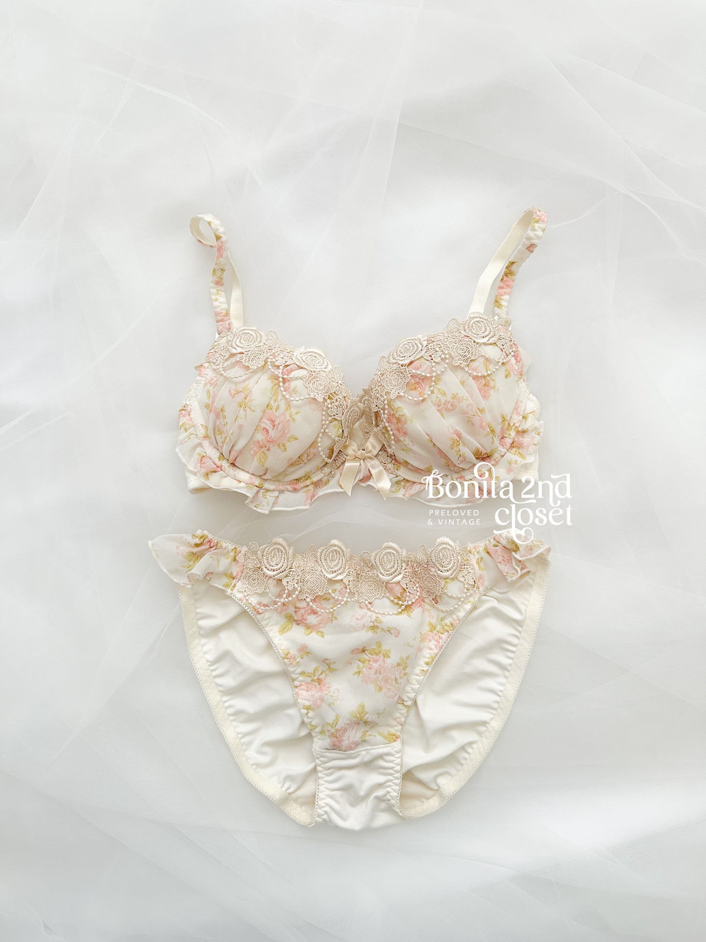 Vanilla Petals Bra Set 30A