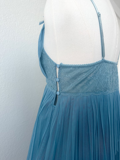 Eblin Siren Pleated Slip