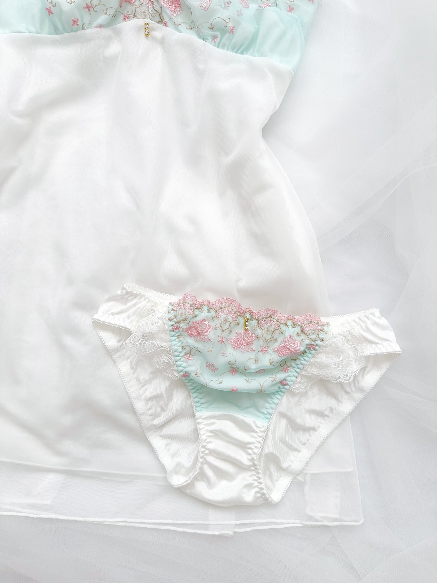Sky Rosebud Babydoll Set