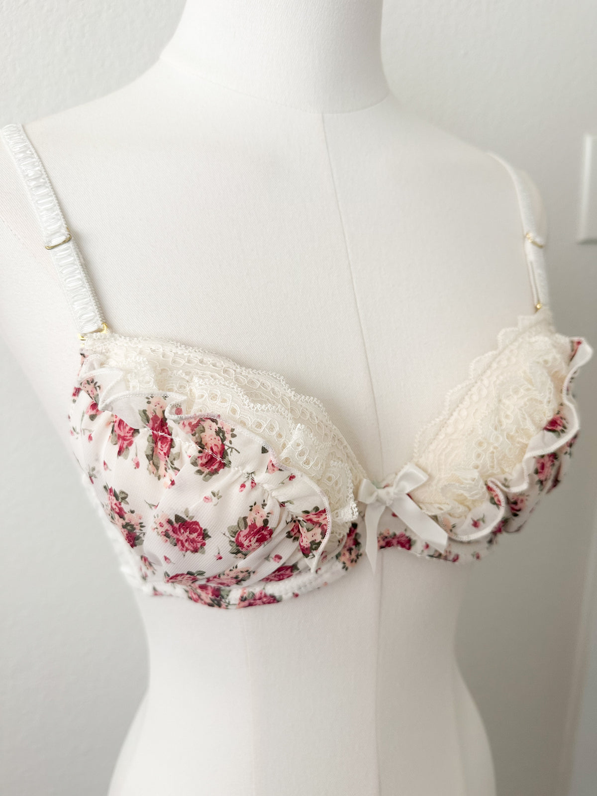 Rosemilk Ruffle Bra 32B
