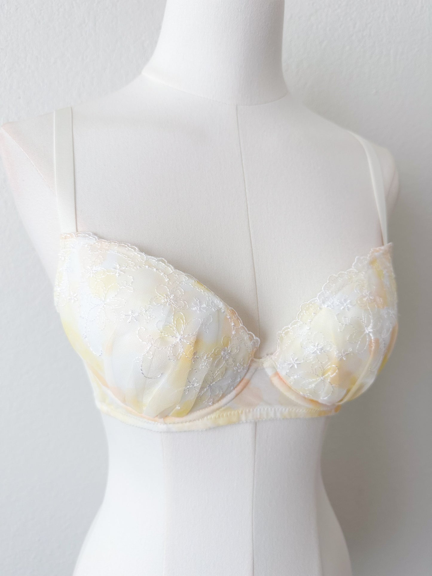 Vanilla Daisy Lace Bra 32C