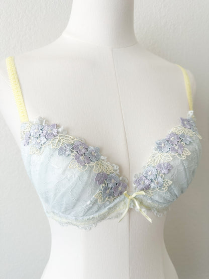 Lilac Sky Lace Bra Set