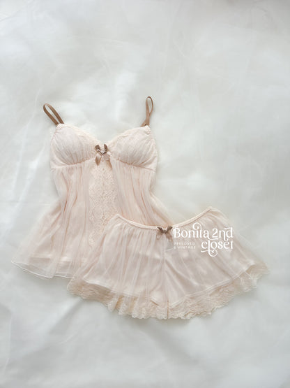 Vanilla Lace Lounge Set