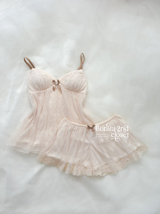 Vanilla Lace Lounge Set
