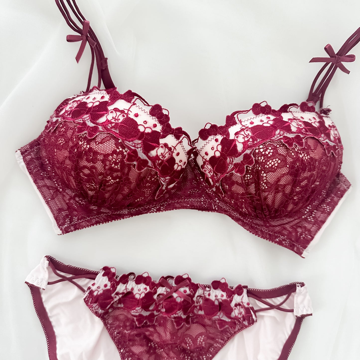 Hello Kitty cherry lace bra set