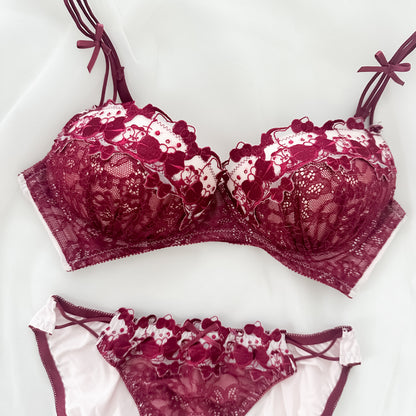 Hello Kitty cherry lace bra set