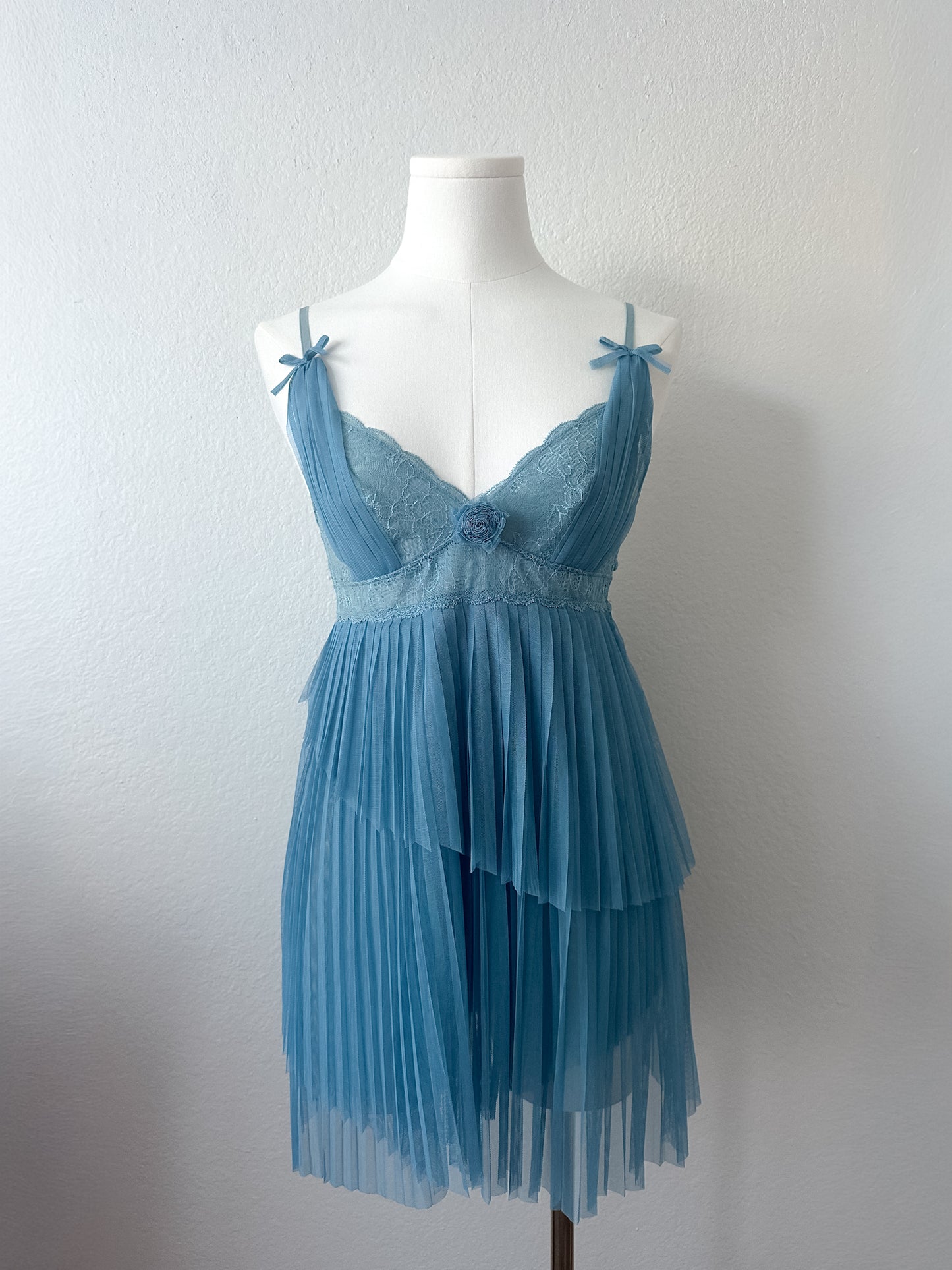 Eblin Siren Pleated Slip