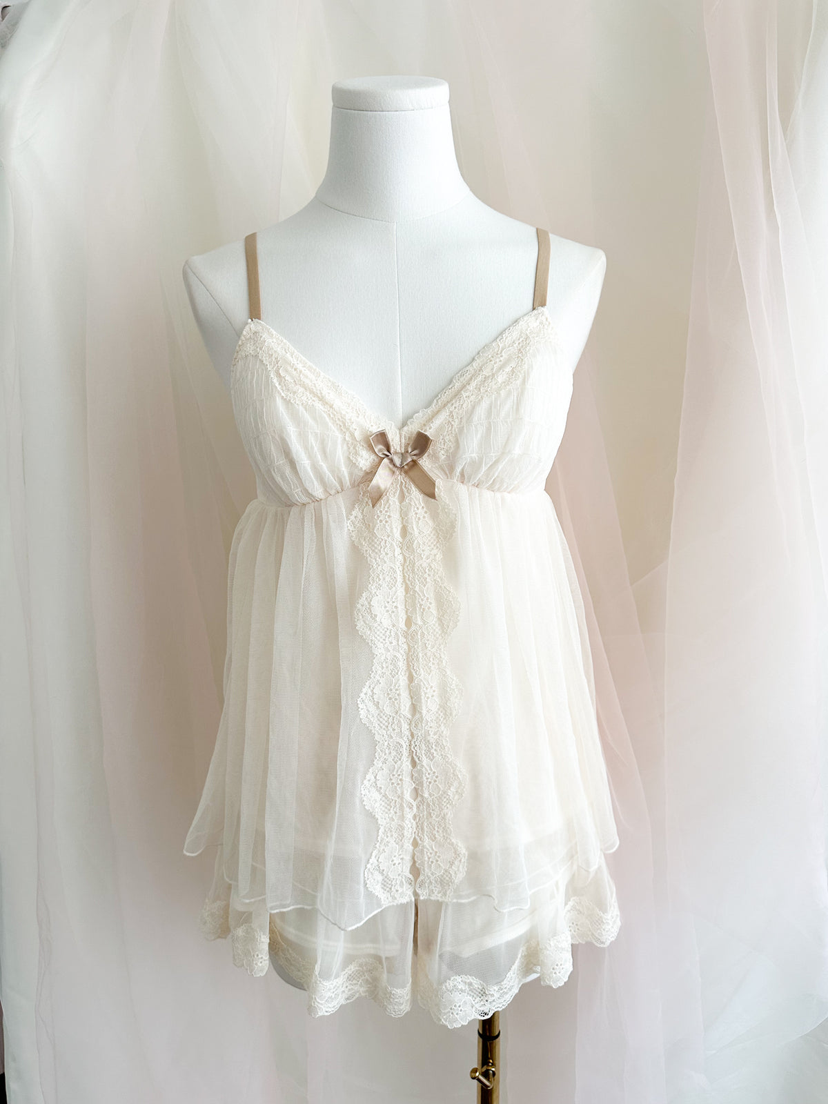 Vanilla Lace Lounge Set