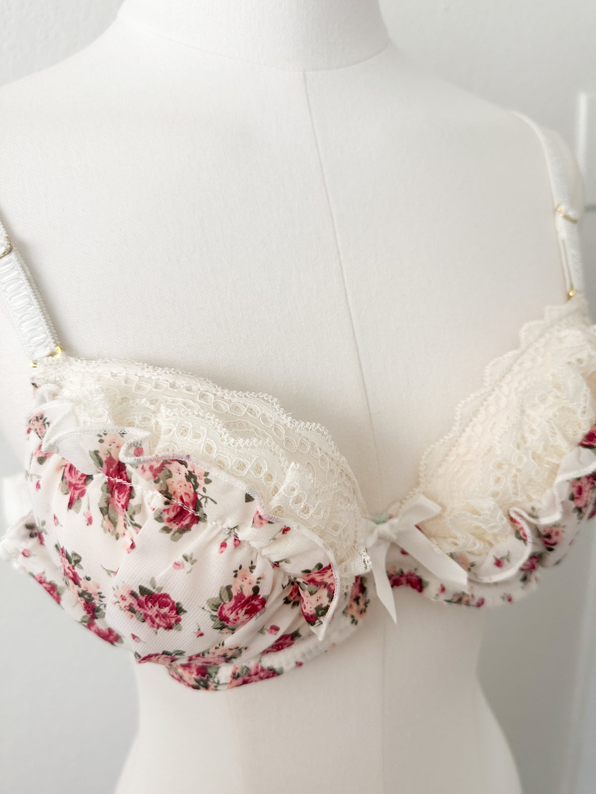 Rosemilk Ruffle Bra 32B