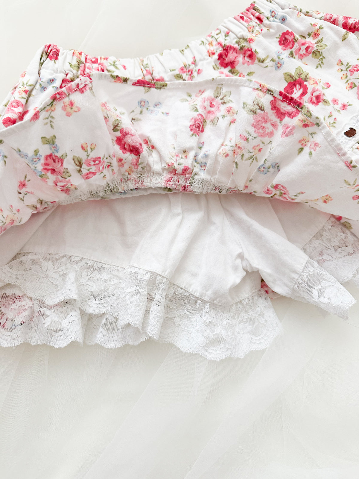 Ribbon Rose Sukapan Mini Skirt